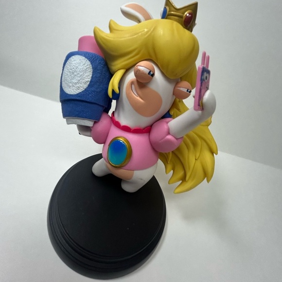 Mario + Rabbids Kingdom Battle - Rabbid Peach Figure 📱🤪 - Picture 8 of 11